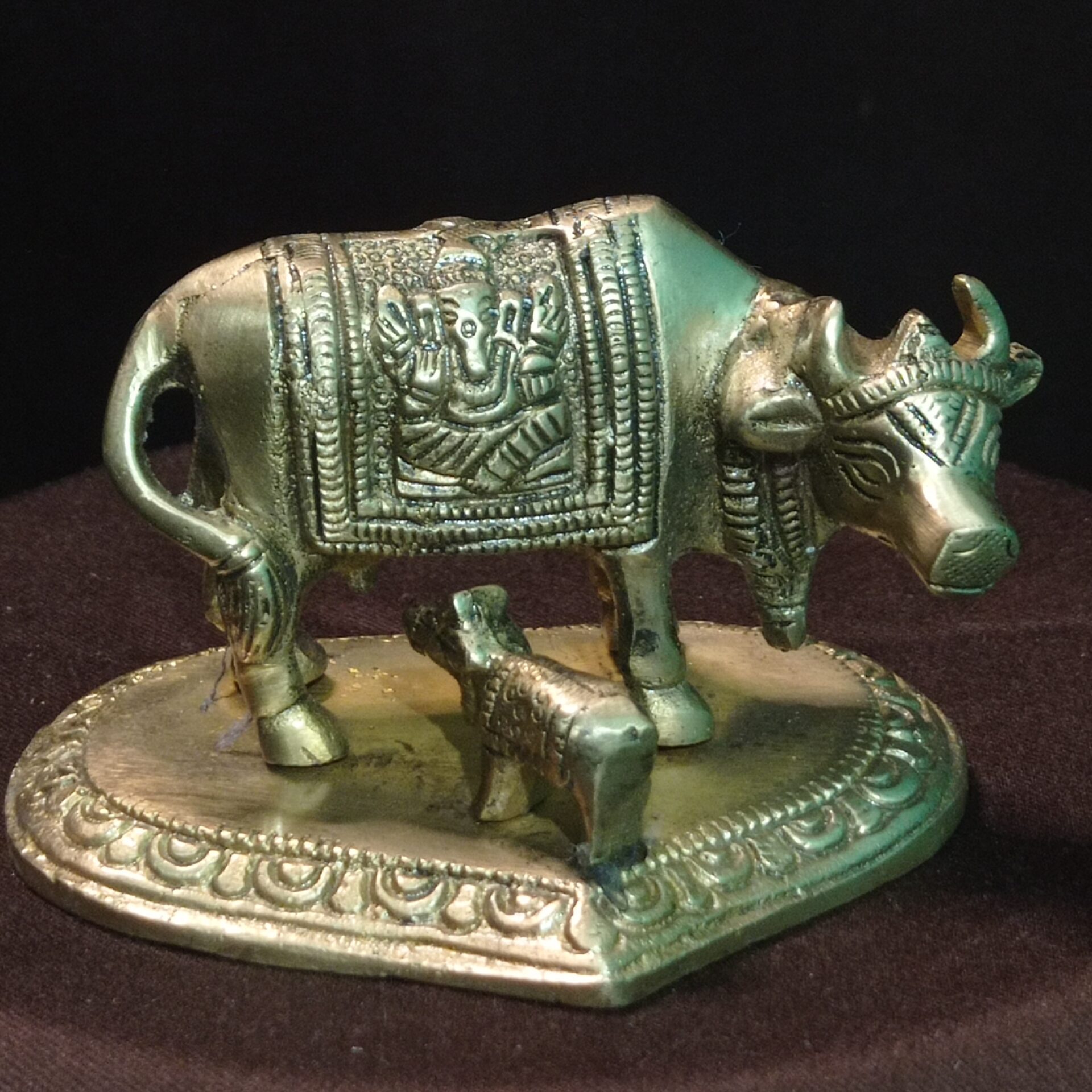 Handcrafted Brass Kamdhenu Cow with Calf & Ganesh Idol | Vastu Holy Cow Gomata Statue for Wealth, Fertility, Prosperity, Home Temple & Auspicious Gifting - Image 2
