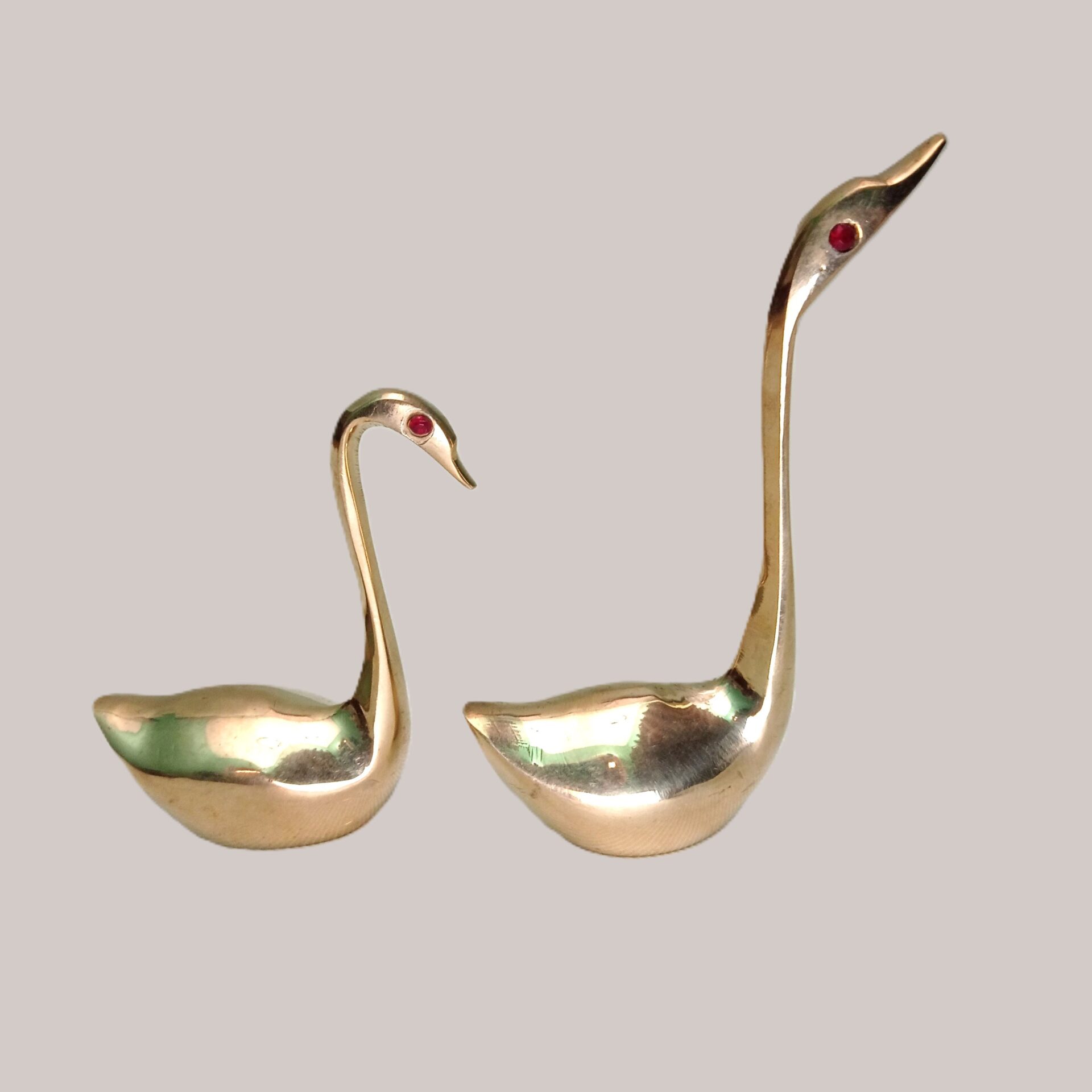 Decorative Swan Brass Idol Pair | Metal Statue | Swan Sculpture | for Home Decor, Office, Puja | Animal Figurines | Decorative Brass Gift Showpiece - Image 4