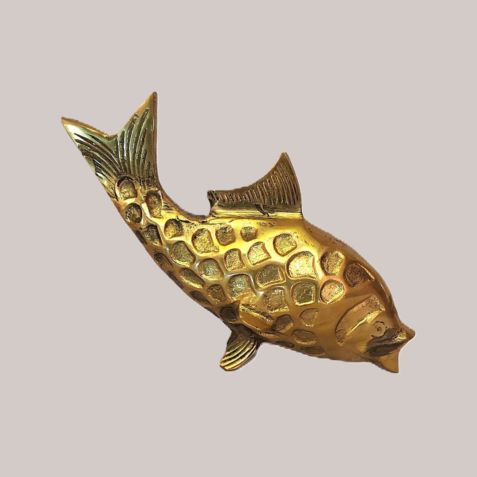 Pure Brass Fish Showpiece – Handcrafted Miniature Fish Figurine for Home Décor, Vastu Decoration, Office Table, Gift Item - Image 3