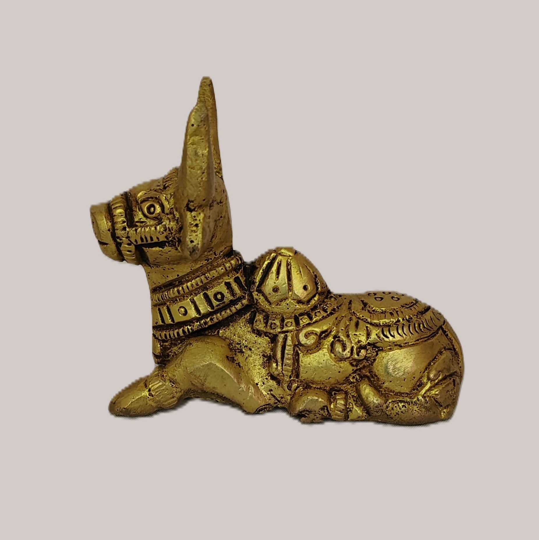Handcrafted Brass Nandi Bull Statue in Sitting Pose | Vastu Shiva Vahana Idol for Pooja Room, Home Temple, Office Decor & Auspicious Religious Gifting