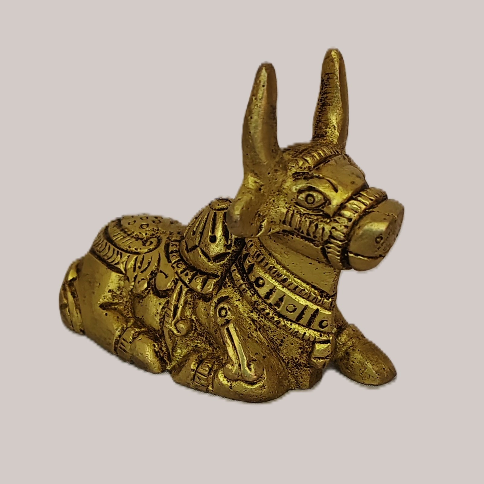 Handcrafted Brass Nandi Bull Statue in Sitting Pose | Vastu Shiva Vahana Idol for Pooja Room, Home Temple, Office Decor & Auspicious Religious Gifting - Image 3