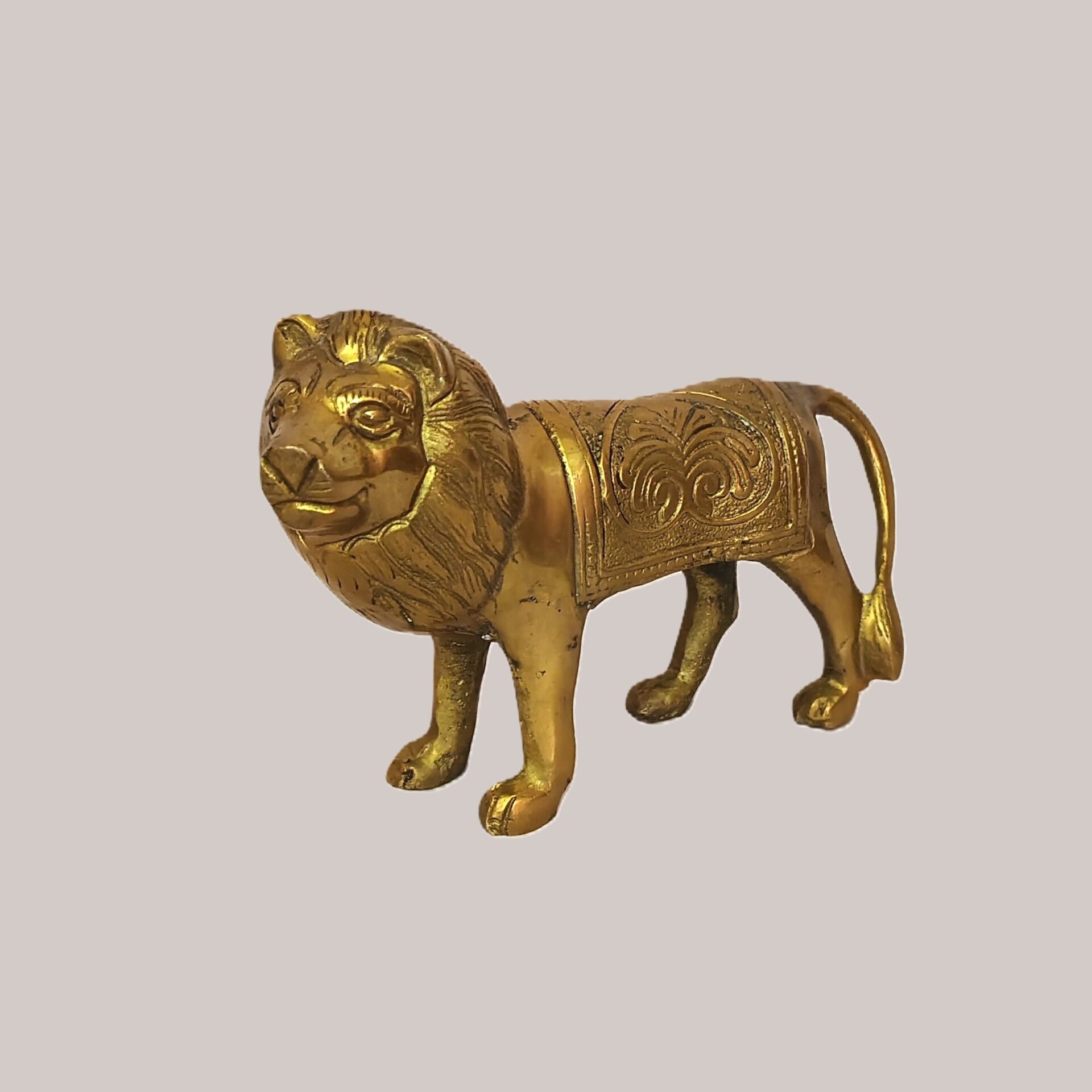 Brass Lion Showpiece | Decorative Lion Figurine for Home Décor, Office Desk, Entrance Display & Premium Gifting - Image 2