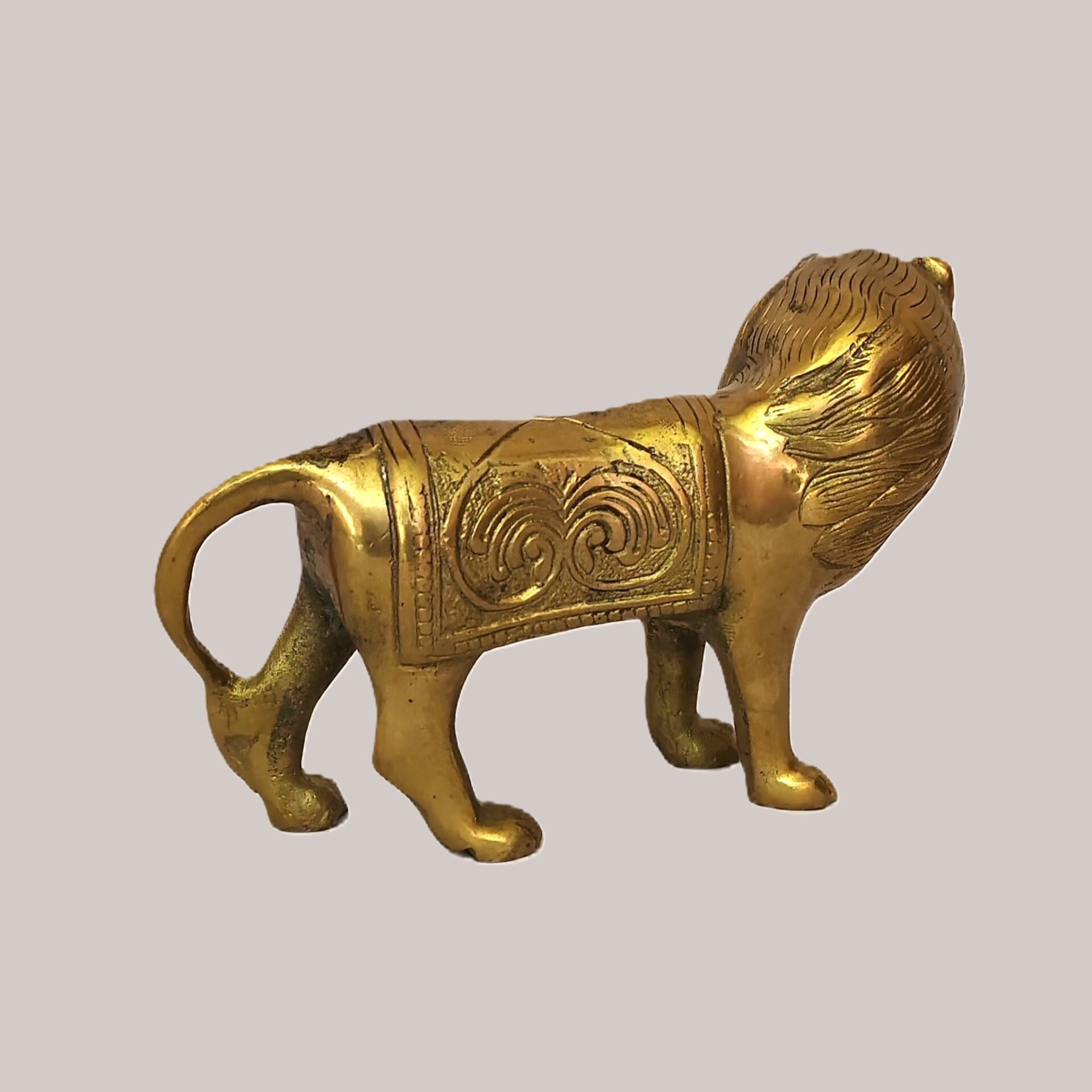 Brass Lion Showpiece | Decorative Lion Figurine for Home Décor, Office Desk, Entrance Display & Premium Gifting - Image 4