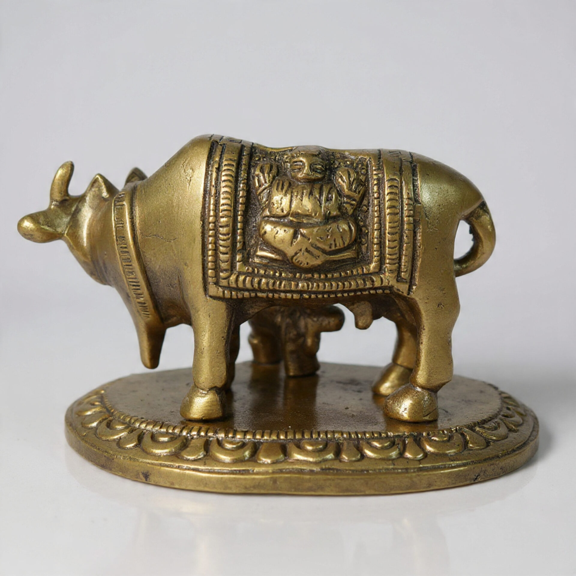 Handcrafted Brass Kamdhenu Cow with Calf & Ganesh Idol | Vastu Holy Cow Gomata Statue for Wealth, Fertility, Prosperity, Home Temple & Auspicious Gifting - Image 6