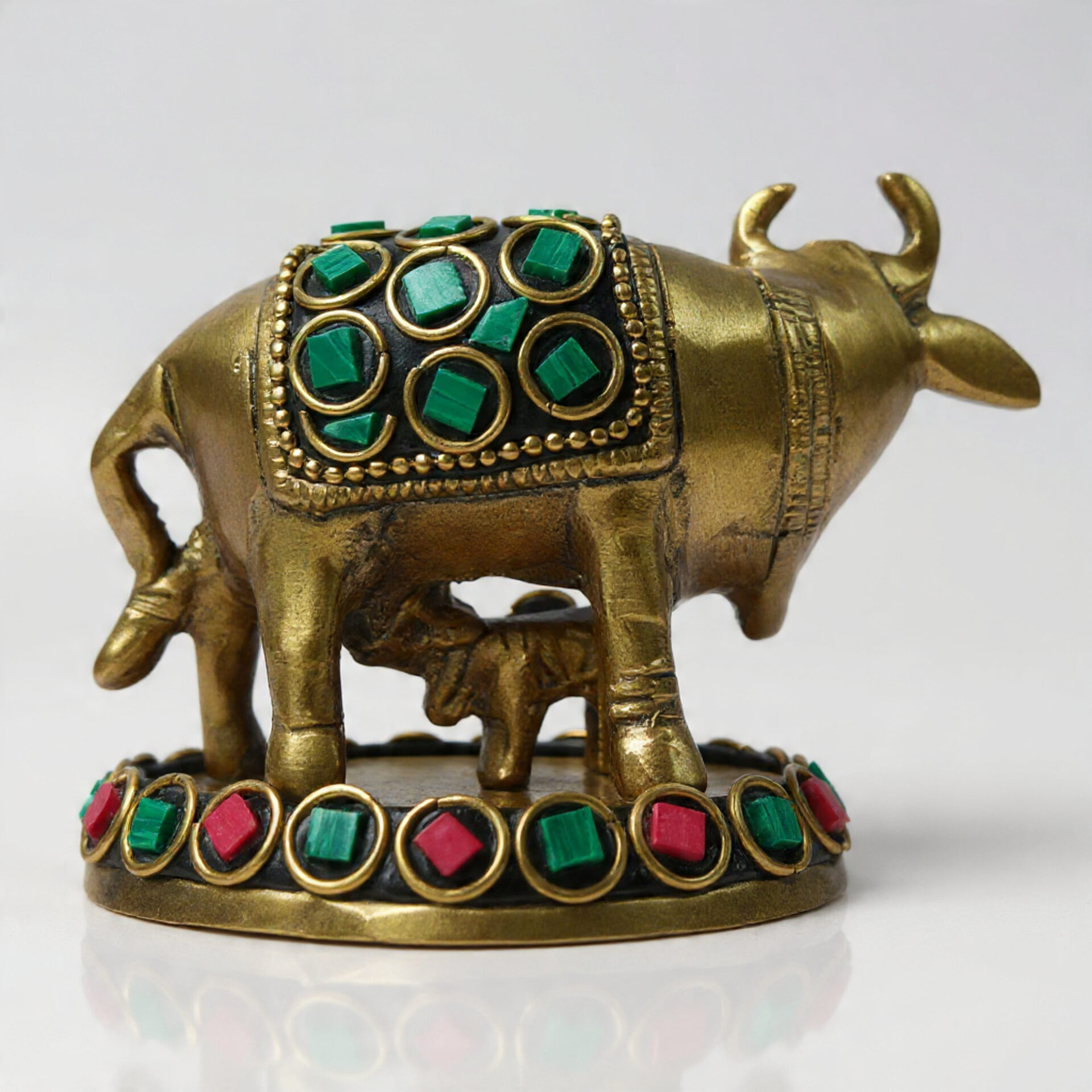 Handcrafted Brass Kamdhenu Cow and Calf Idol with Green & Red Stone Inlay | Vastu Gau Mata Murti for Home, Pooja Room, Office Decor & Auspicious Gift - Image 3