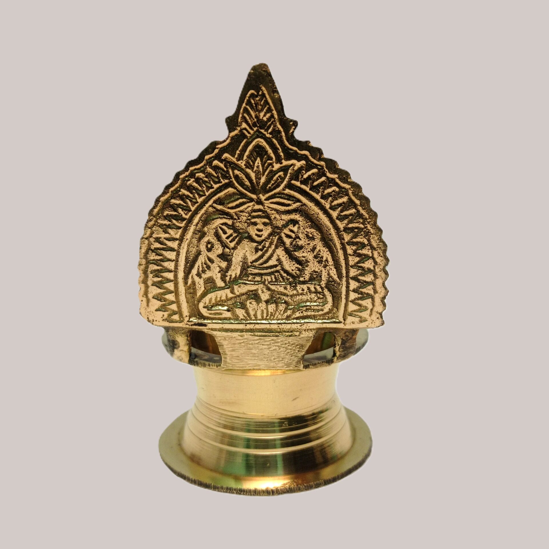 Brass Kamakshi Diya | Pure Brass Deepak | for Home, Office, Puja | Diwali Festival Gift Showpiece - Image 4