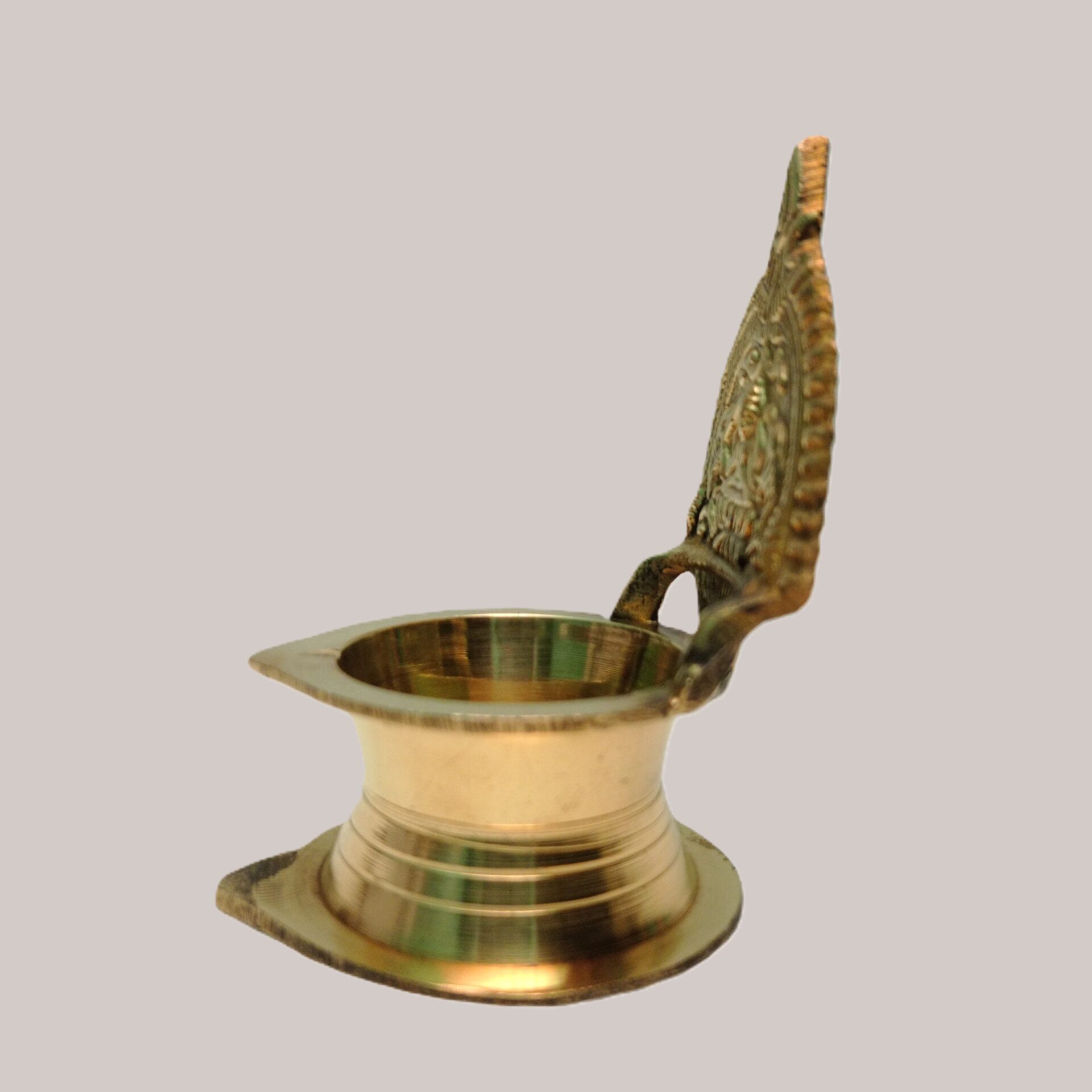 Brass Kamakshi Diya | Pure Brass Deepak | for Home, Office, Puja | Diwali Festival Gift Showpiece - Image 5