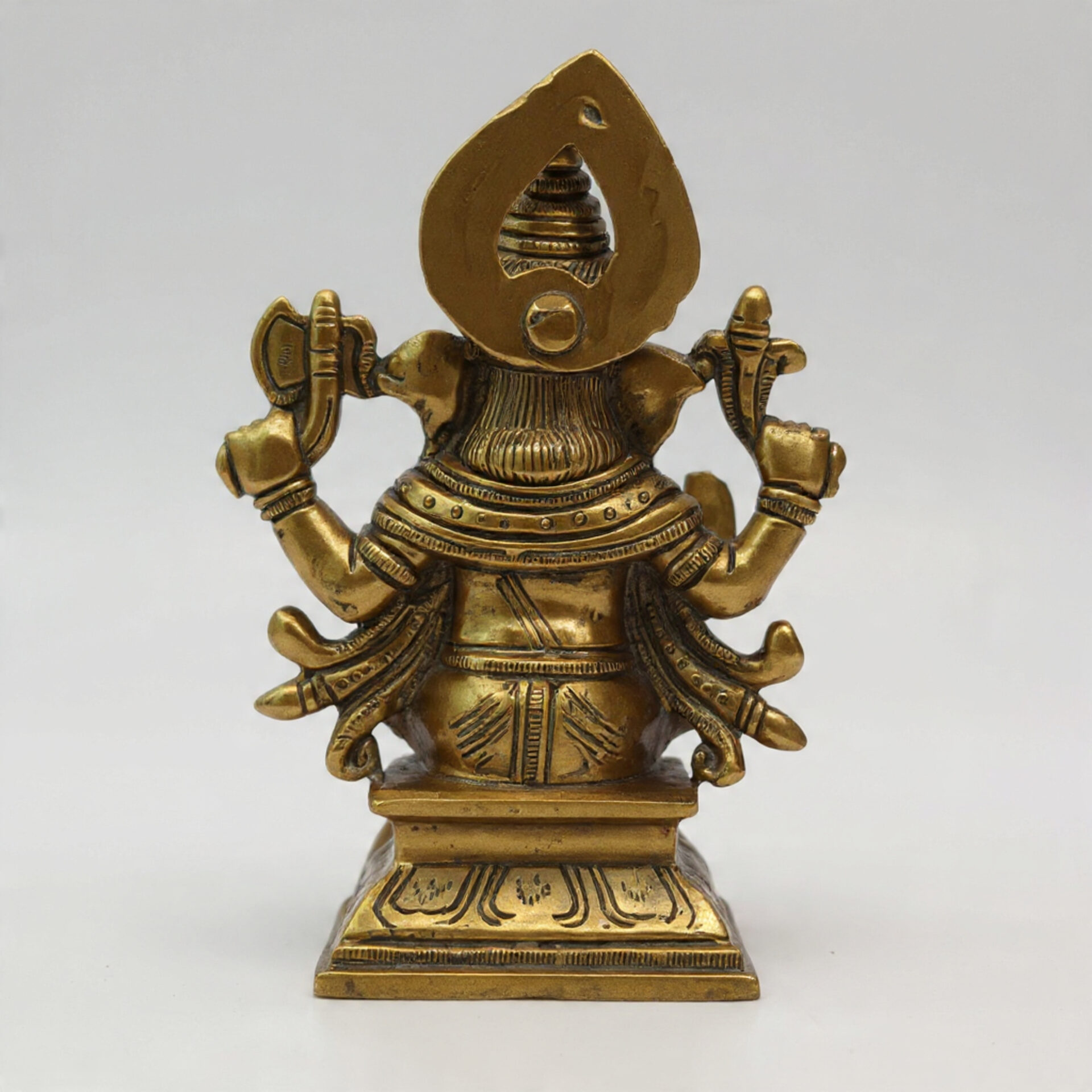 Handcrafted Brass Lord Ganesha Idol in Sitting Pose with Mouse | Vastu Ganpati Murti for Home, Office, Pooja Room Decor & Auspicious Gifting - Image 4