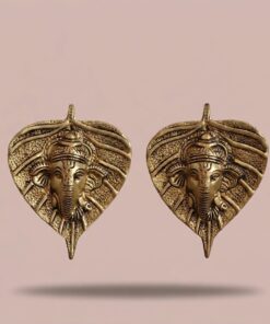 Brass Leaf Ganesha Wall Hanging Idol | Lord Ganesh Face on Leaf Design | Antique Finish Metal Ganpati Murti | Wall Decor for Home, Office, Puja & Gift
